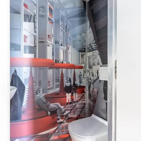 Independent Design House * Ρώμη